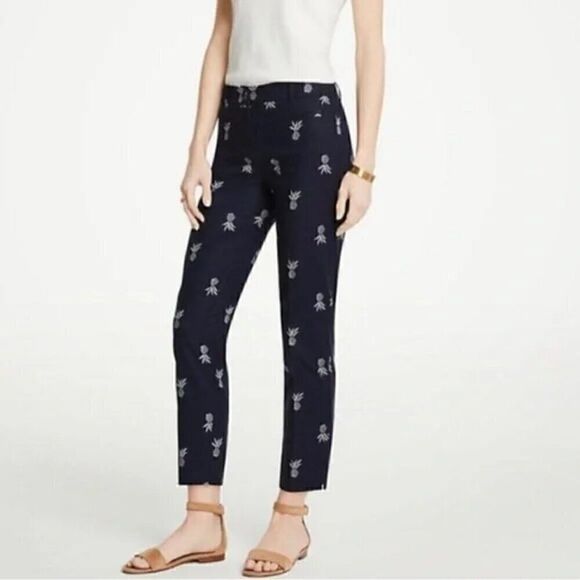 NWT Ann Taylor Sz 6 Crop Capri Navy Work Devin Preppy Pineapple Office Pants - Picture 1 of 5